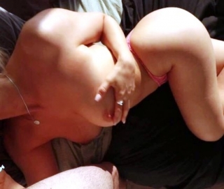 Felébresztette, aztán tele is nyomta