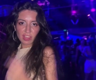 A disco WC-jében kúrják a csajt